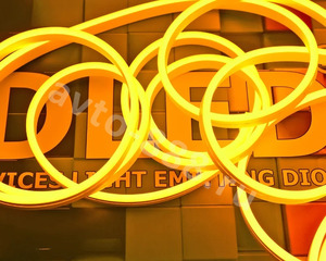 Светодиодная лента 5м Т2835  12V жёлтый фото 3