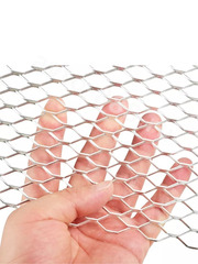 Сетка на решетку ячейка 8х25мм алюминиевая серебро (1000*330мм) КРУПНАЯ фото 5